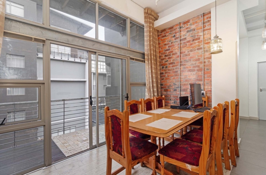 1 Bedroom Property for Sale in Woodstock Western Cape